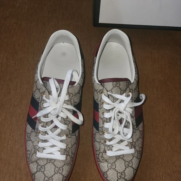 Gucci Men's Red and Blue Sneakers - Picture 8 of 8